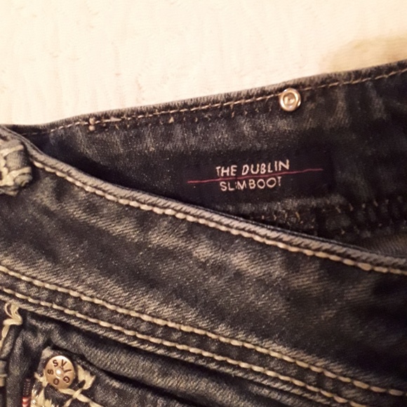 Vigoss 'Dublin' Slim Boot Cut Embellished Jean - Picture 3 of 5